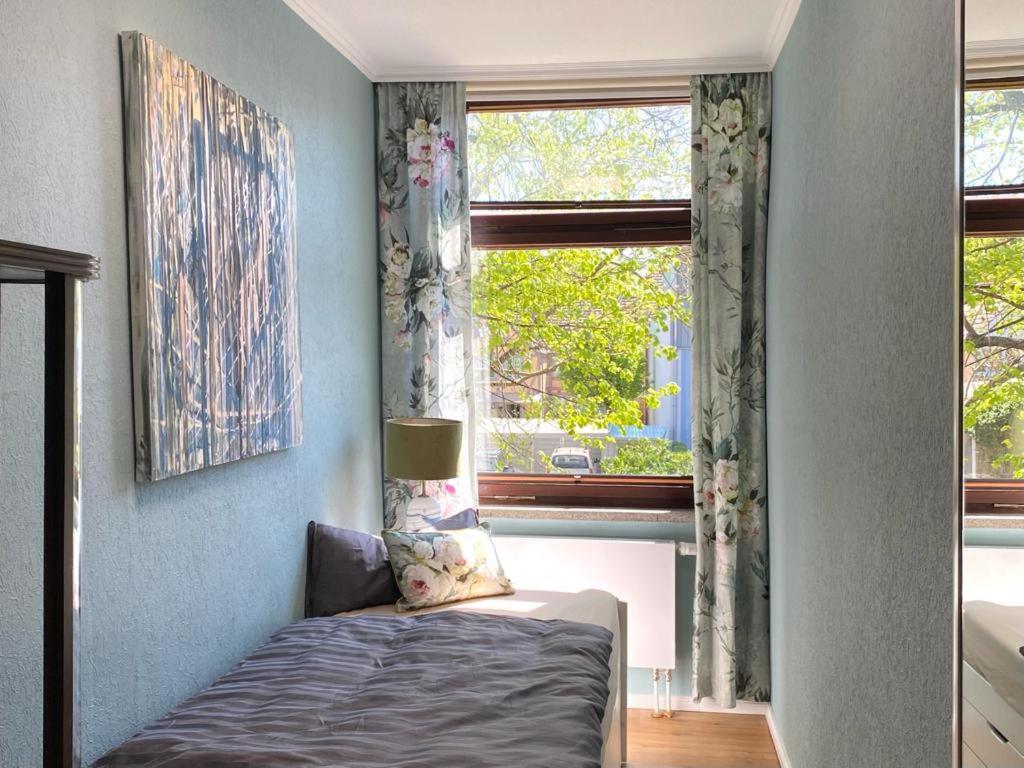 City Center Apartment: E-Bike Friendly with Südterrasse Neubrandenburg Exterior photo